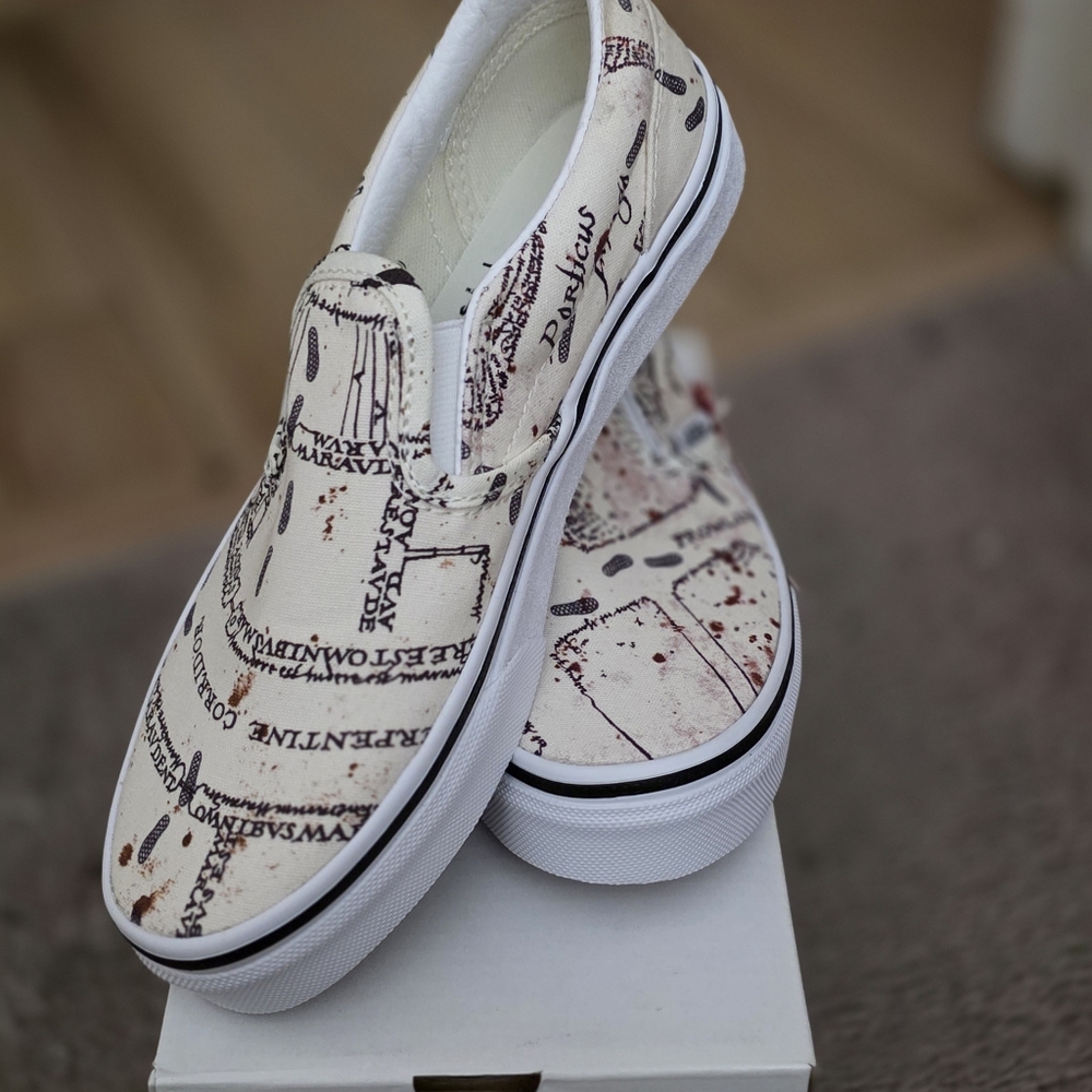 Kids Cream Map Design Slip-On Sneakers